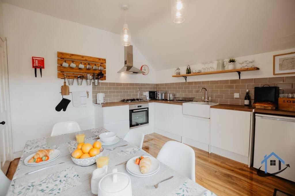 Indigo Snug - Gorgeous 2 Bed Flat In The Heart Of Cromer Exterior photo